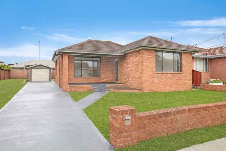 Fully Renovated Family Home in Quiet Street