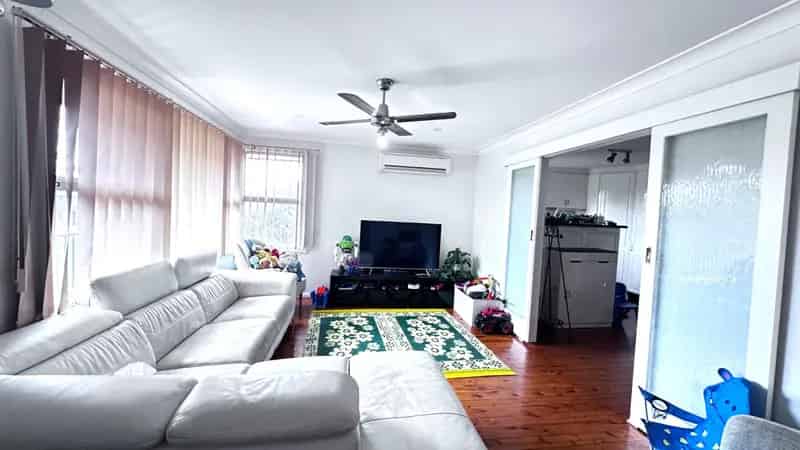 3 Arnold Street, Leumeah NSW 2560 - House For Lease