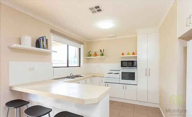 House For Rent in District of Tuggeranong, Australian Capital Territory