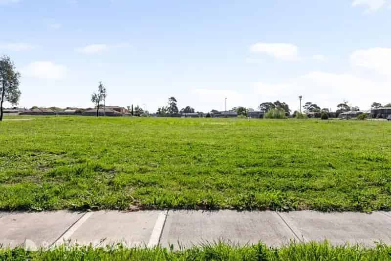 Buy Land in Kilmore Creek with Space for Your Dream Home
