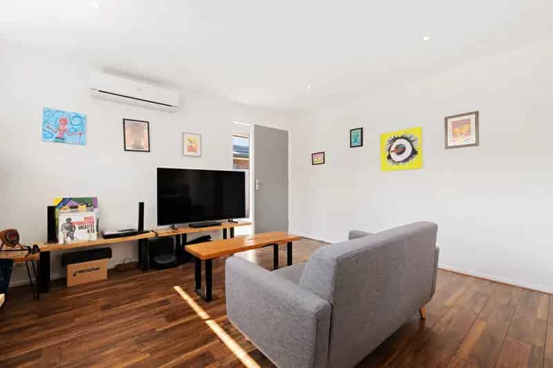 Contemporary Coastal Living in Seaford
