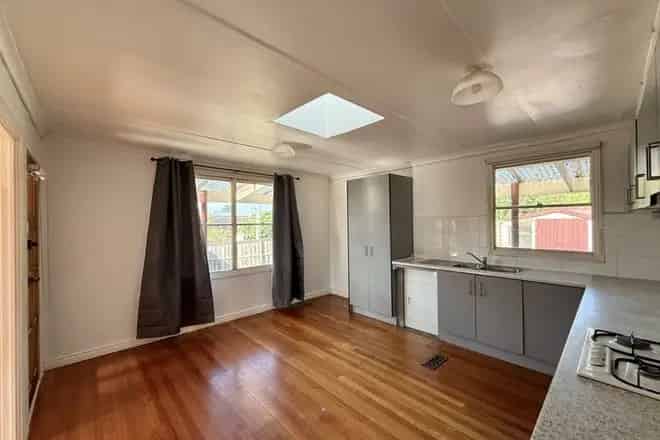 House For Rent , 2, Rock Street, Melbourne, Victoria