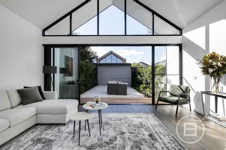 House For Sale in Melbourne, Victoria