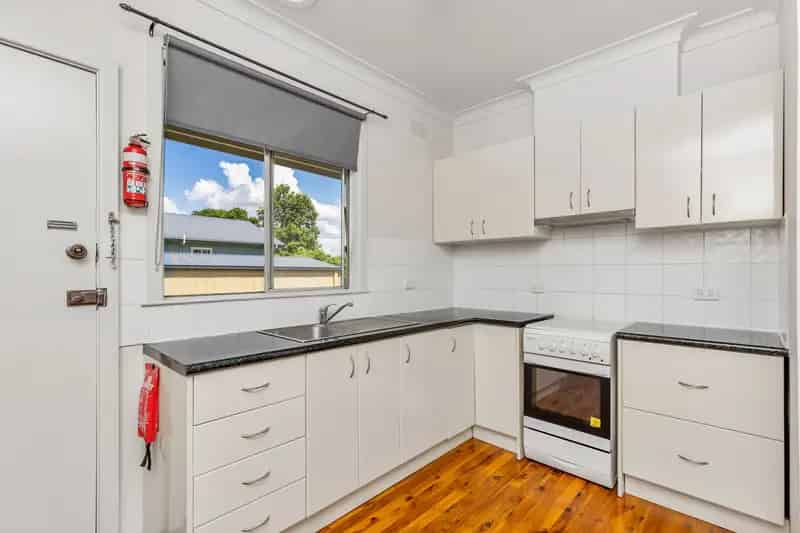 Buy Quaint Unit in Central Wagga with One Bedroom and Ensuite