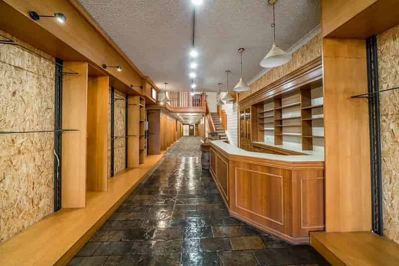 High Exposure Baylis Street Property for Lease