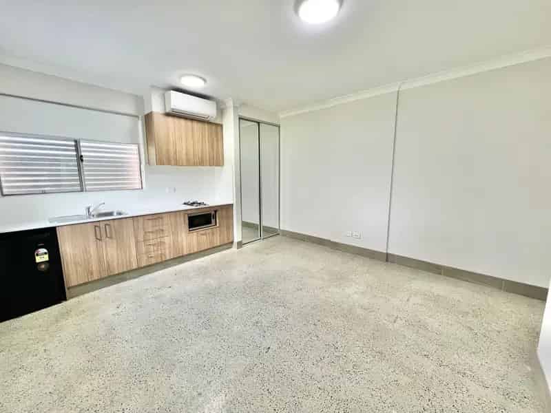 Modern Studio Apartment