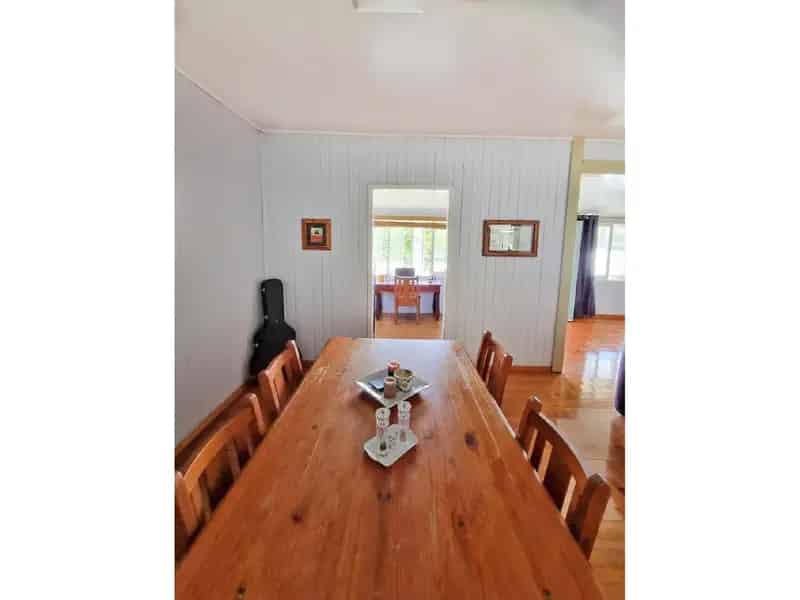 Tidy, large family house