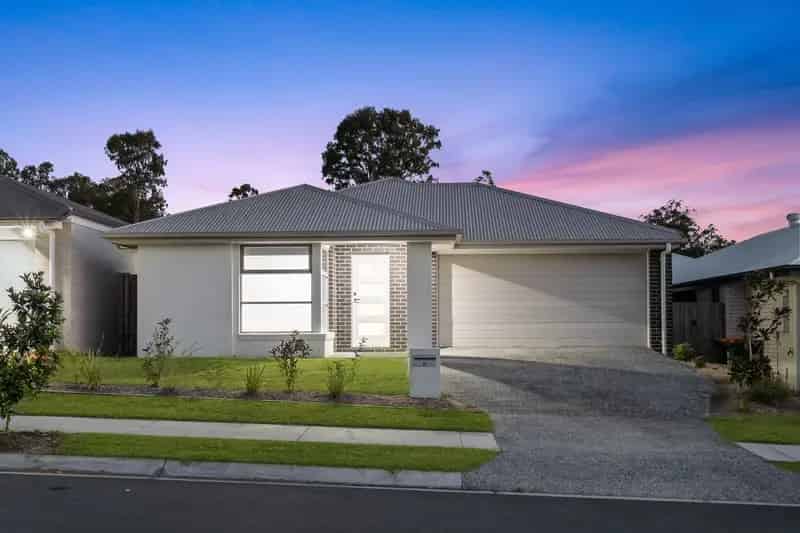 **AVAILABLE** Why Build? This 1 Year Old Beauty Is Move In Ready Now! BE QUICK!!!