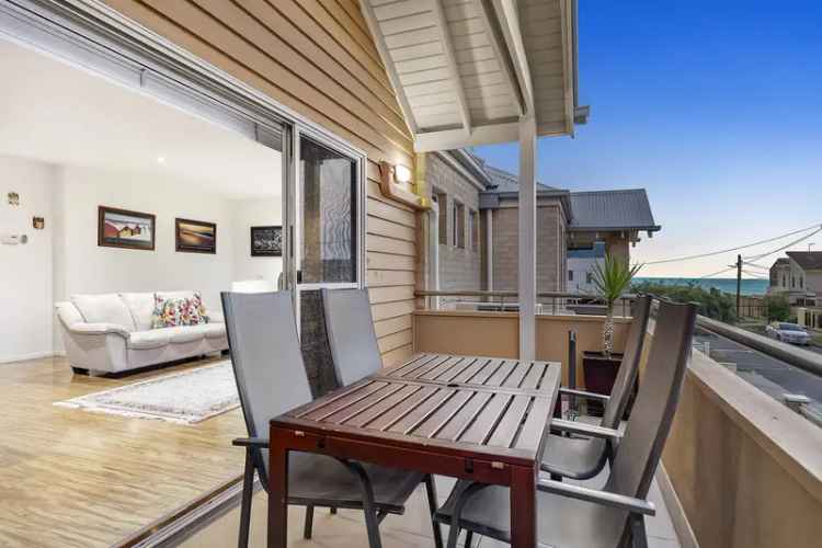 House For Sale in Melbourne, Victoria