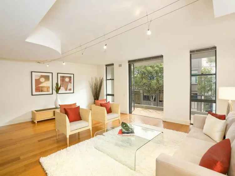 Surry Hills Apartment For Lease - Designer Apartment near Central Station