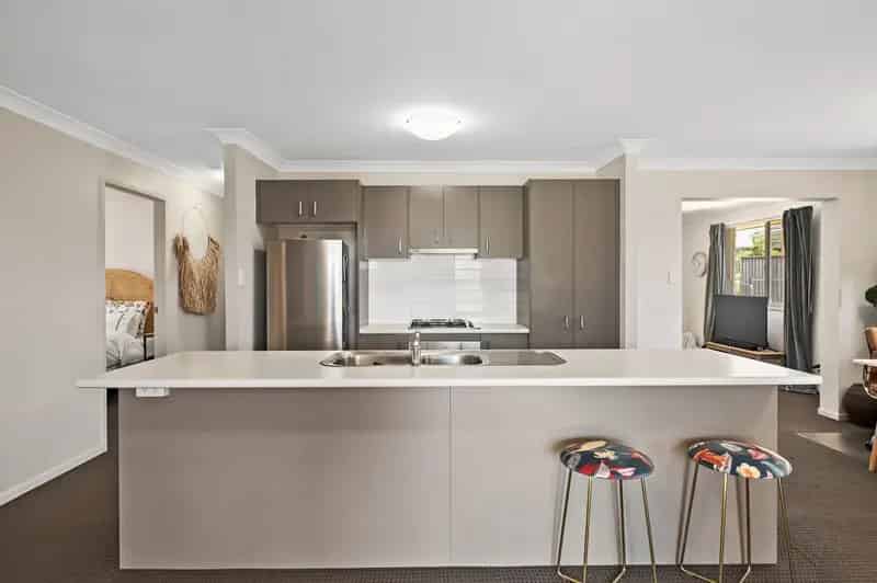 Real Estate For Lease - 46 Stonebridge Drive - Cessnock , NSW