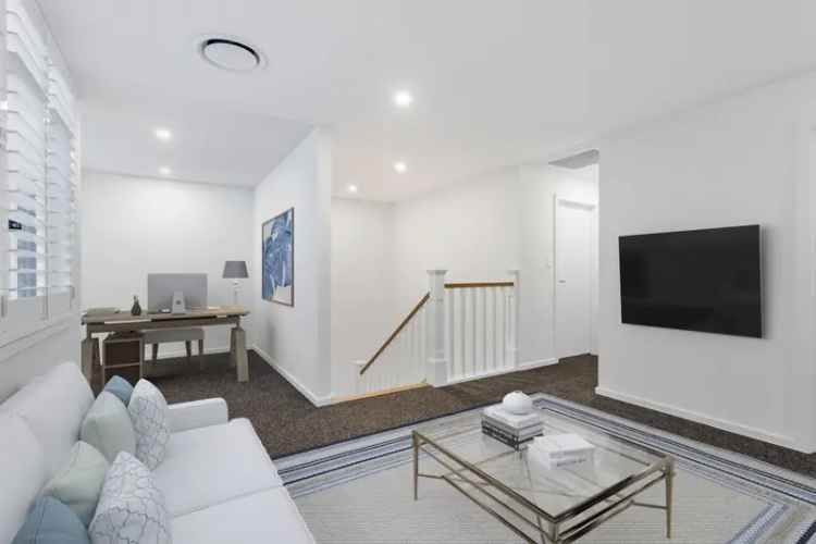 Lease Townhouse in Balgownie with Hamptons Style and Modern Features