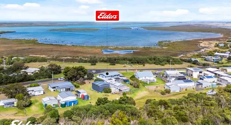 House For Sale , 2-4, Foreshore Road, Shire of Wellington, Victoria
