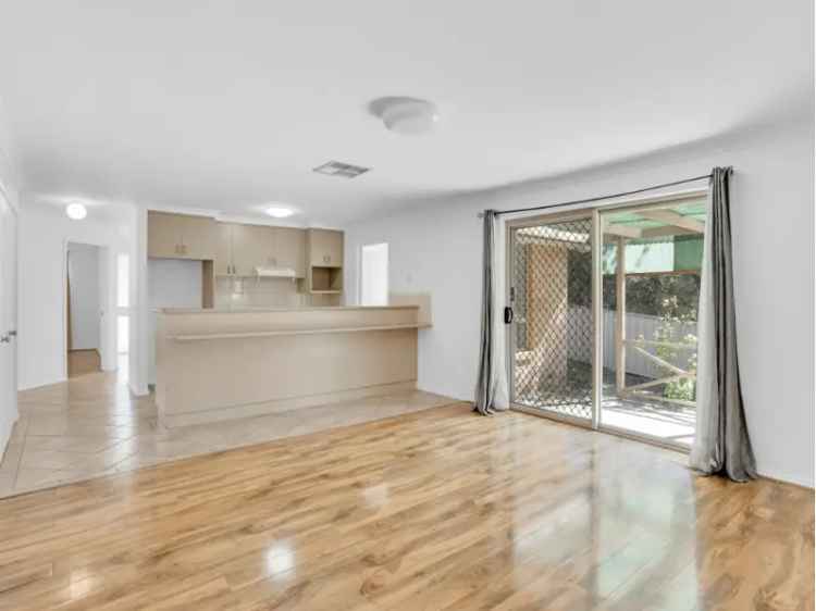 "Family Home In West Albury"