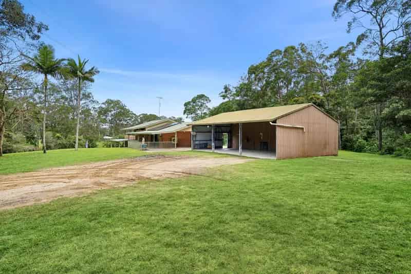 Dual-Living Family Home - DON'T MISS OUT!