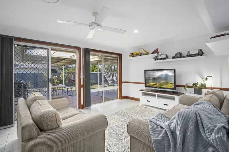 Lease Four Bedroom Home in Coffs Harbour with Modern Features