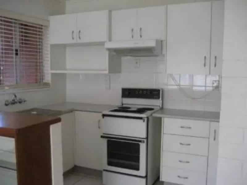 1 Bedroom Apartment With Undercover Car Space