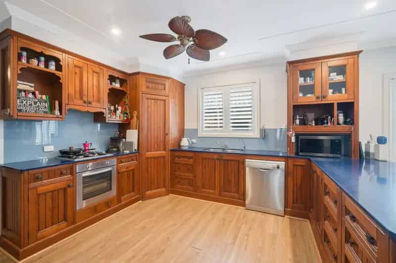 Relaxed Family Living in the Heart of Hamilton South
