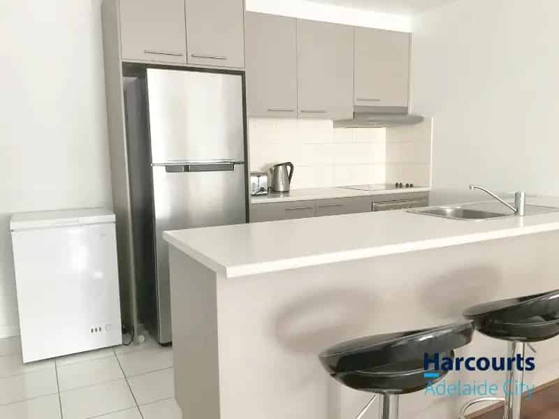 Modern 2 Bedroom Apartment