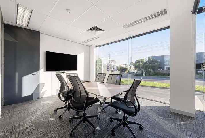 Open Plan Office Near South Road and Nepean Highway