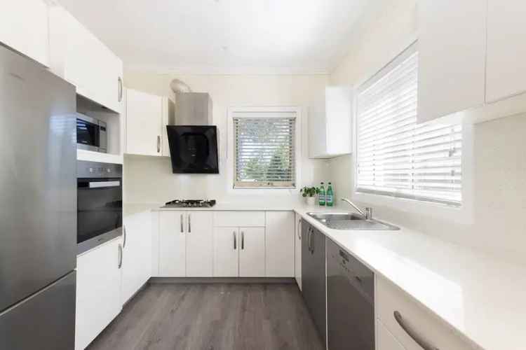 Modern Terrace Townhouse - Effortless Living, Family Friendly