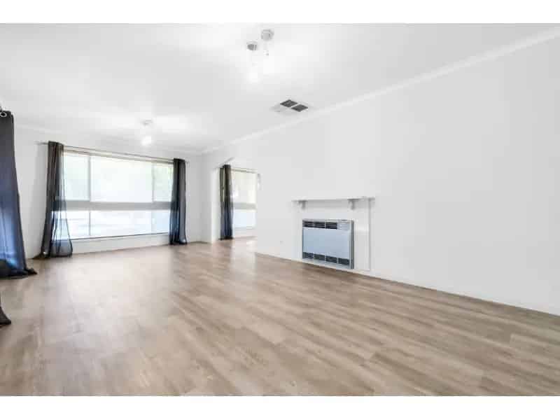 Modern Home In Quiet Court