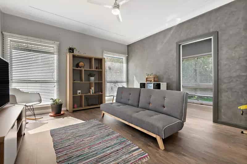 Real Estate For Lease - 220 New England Highway - Rutherford , NSW