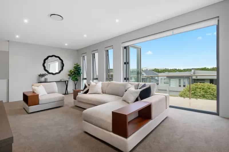 Luxury & Grandeur in Bella Vista Waters