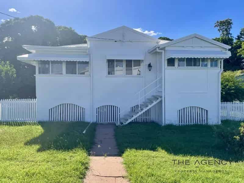 House For Lease - 5 Hogan Street, Park Avenue QLD 4701