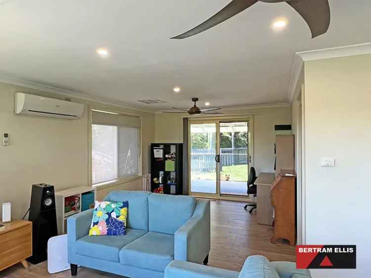 House For Rent in District of Weston Creek, Australian Capital Territory