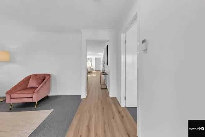 House For Rent , 8, Berowa Street, Melbourne, Victoria