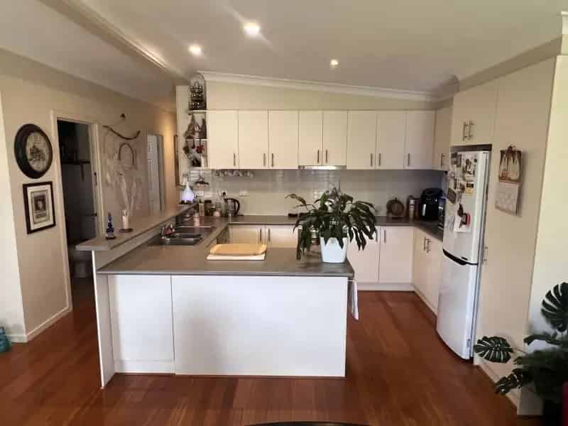 House For Sale , 300, Clifton Avenue, Leopold, Victoria