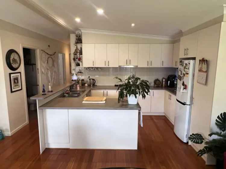 Retirement living For Sale in 300, Clifton Avenue, Leopold, Victoria