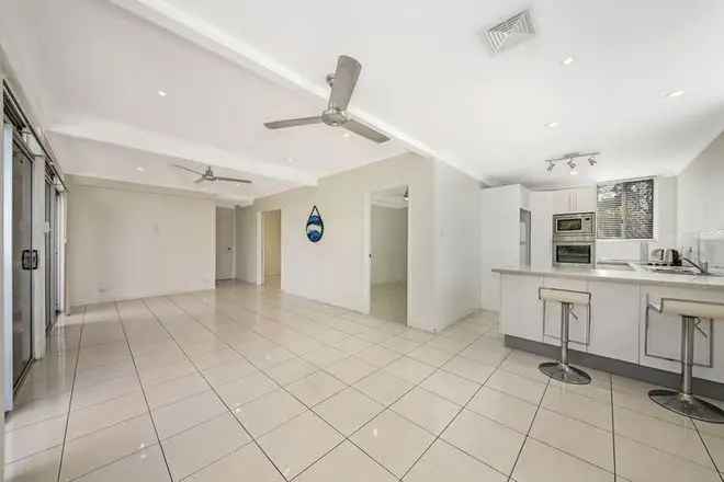 Apartment For Rent in Brisbane City, Queensland