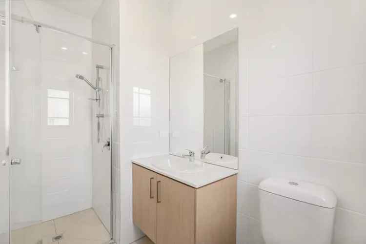 4 Room 176m² House in Melbourne