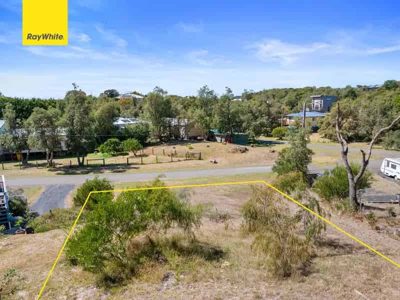 Picturesque Coastal Block - Ready for Your Vision!