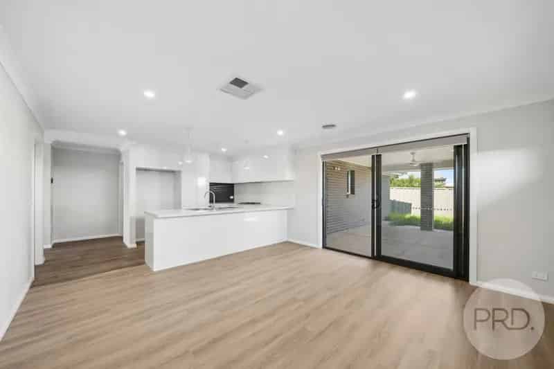 Freehold - Low Maintenance