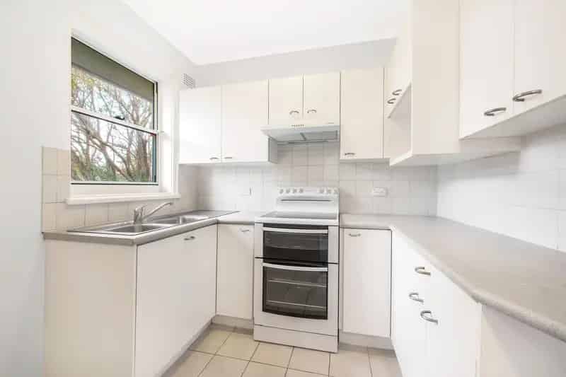 Lease 2 Bedroom Unit in Mosman with Leafy Views and Car Space