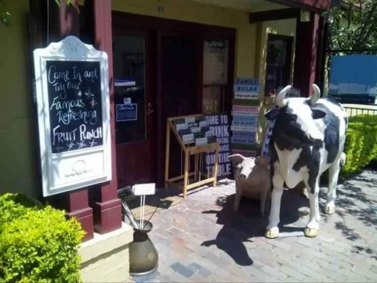 Award winning iconic cafe in the beautiful Hunter Valley Wine Country NSW