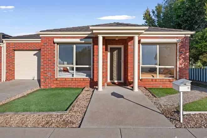 Apartment For Sale , 8, Sydney Avenue, Maryborough, Victoria