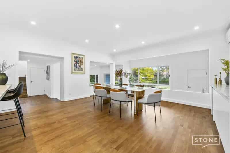 Lease Family Home in Epping NSW with Spacious Backyard and Modern Kitchen