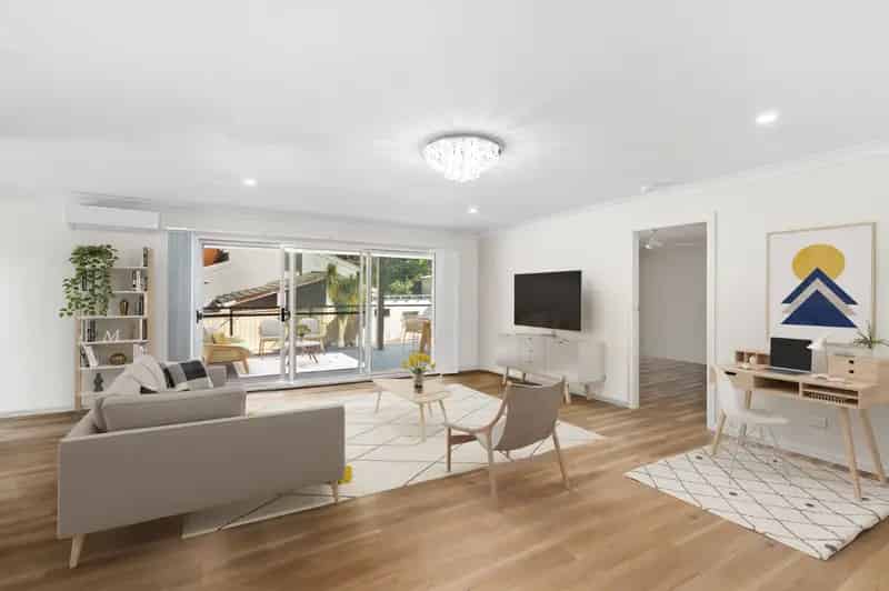 Real Estate For Lease - 23 Valley Drive - Figtree , NSW