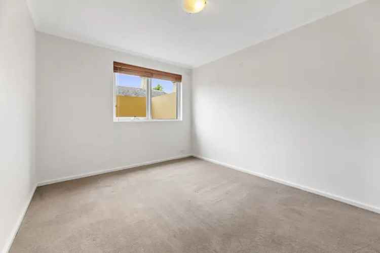 Apartment For Rent in Melbourne, Victoria