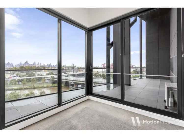 3 Bedroom 213m² House Melbourne Modern Spacious Family Home