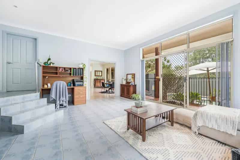 A Wonderful Family Home with space, entertaining & pool