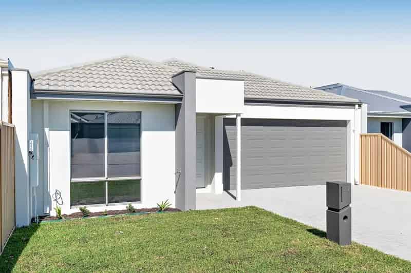 37 Ashcroft Loop, Wattle Grove WA 6107 - House For Lease
