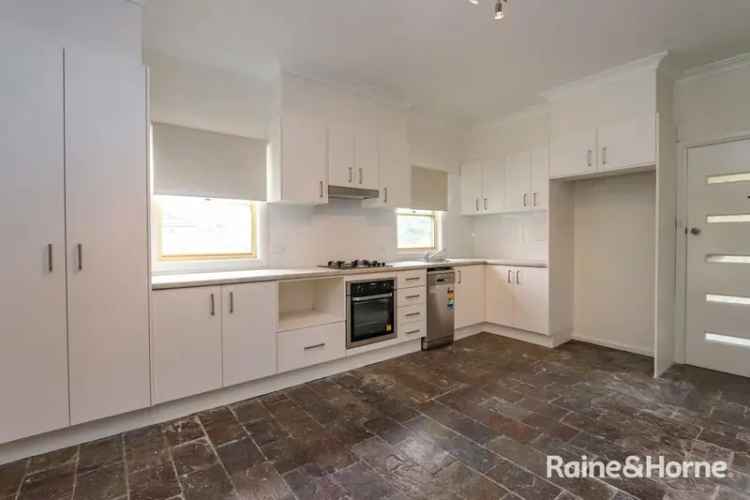 House For Rent in Bathurst, New South Wales