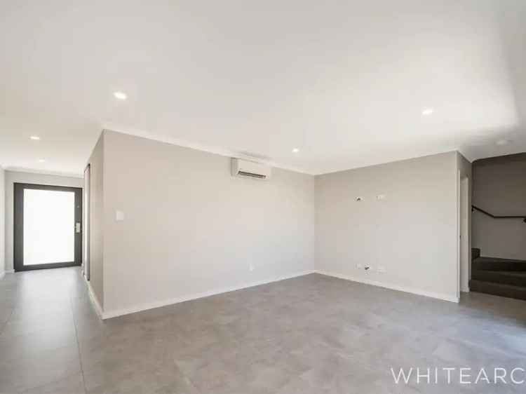 House For Rent in City of Cockburn, Western Australia