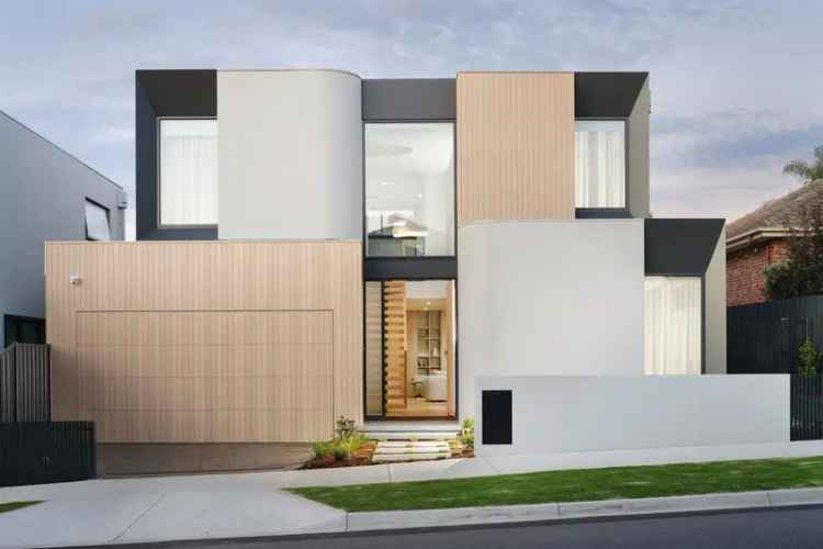 House For Sale in Melbourne, Victoria