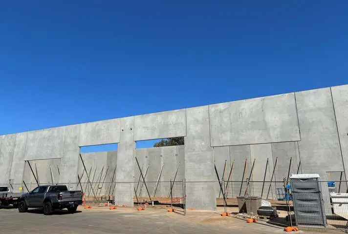 New Warehouses in Regency Park